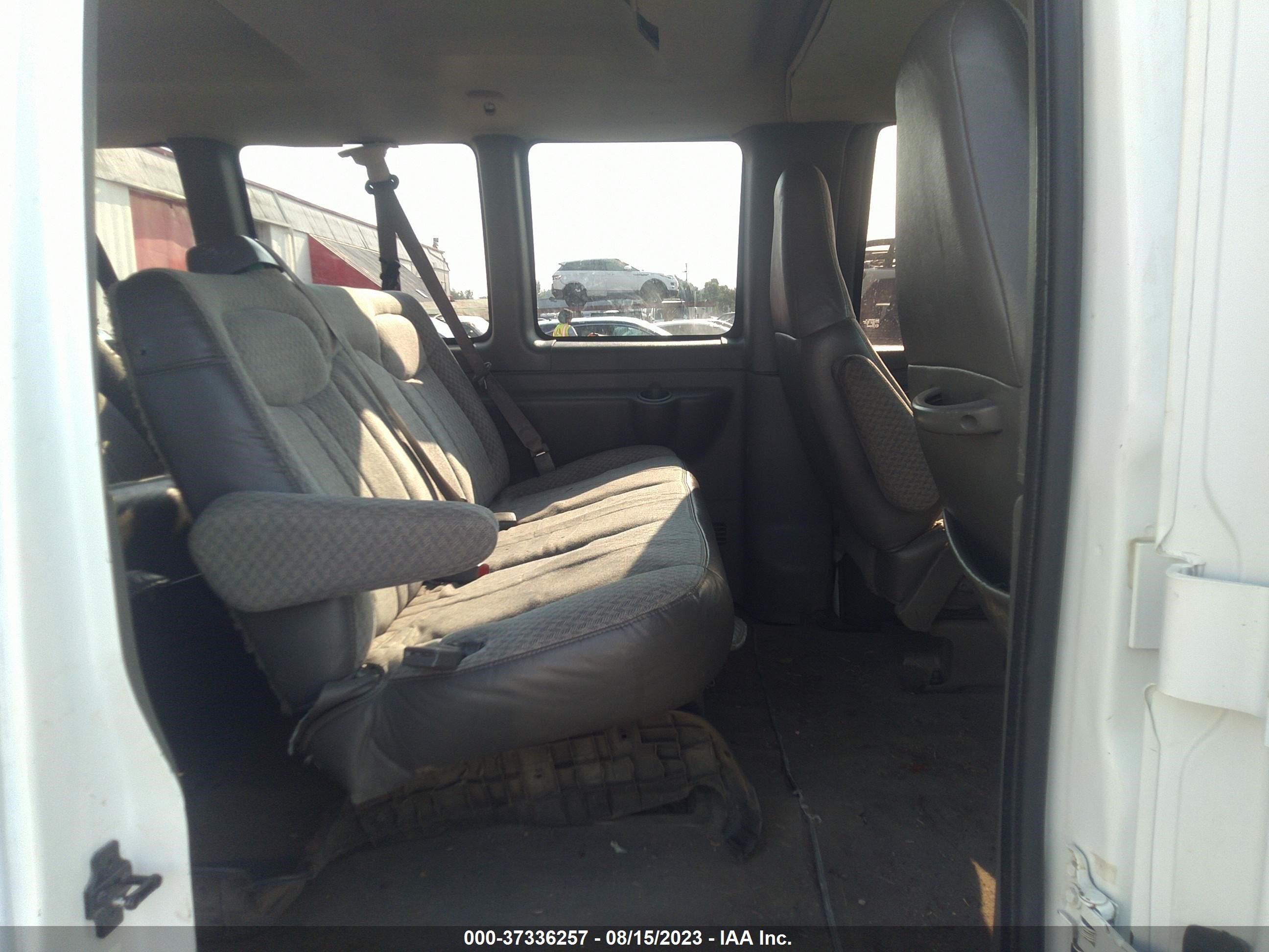 Photo 7 VIN: 1GAHG35U931164933 - CHEVROLET EXPRESS 