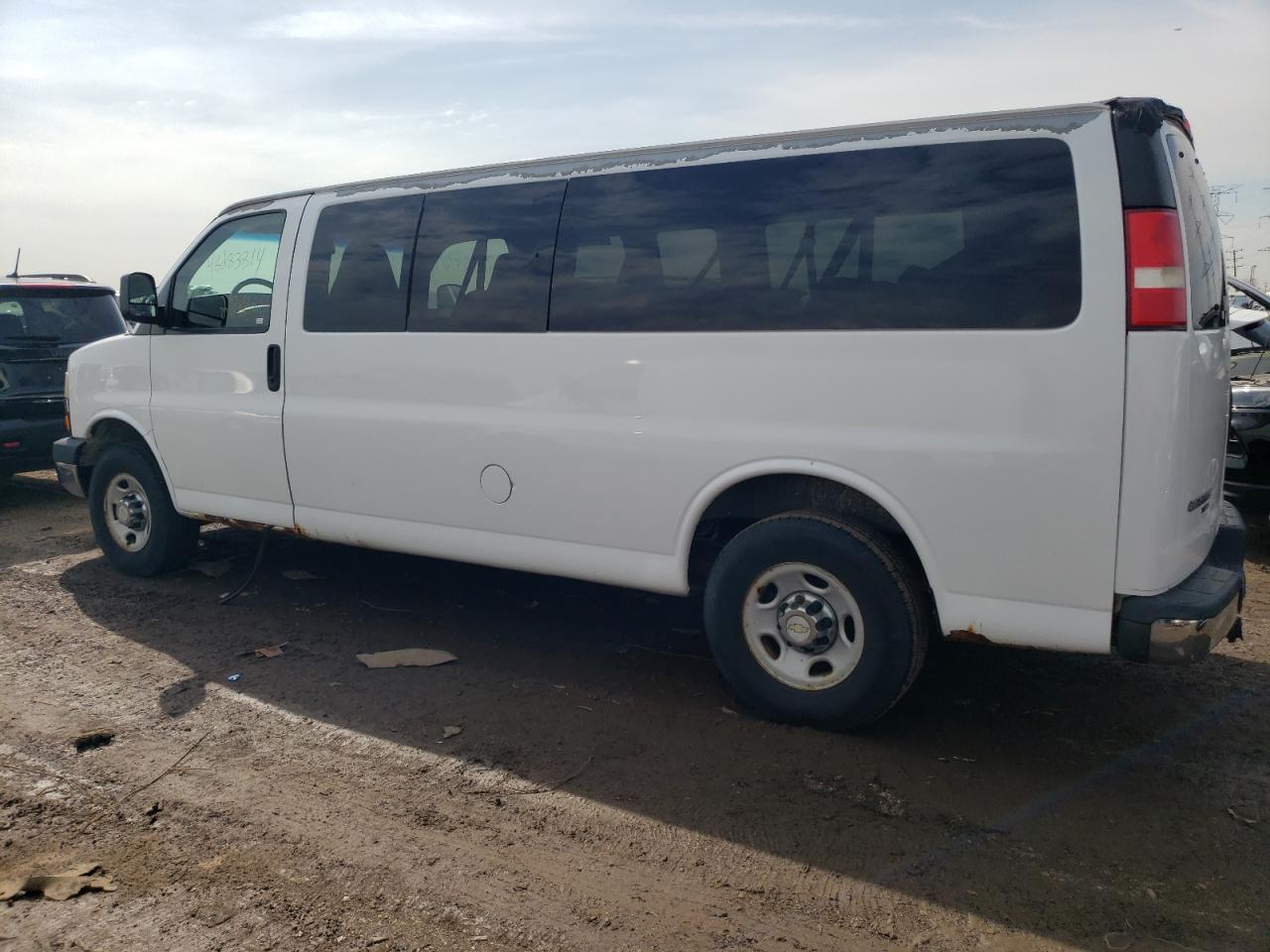 Photo 1 VIN: 1GAHG39K181124961 - CHEVROLET EXPRESS 