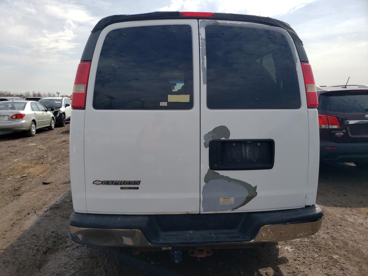 Photo 5 VIN: 1GAHG39K181124961 - CHEVROLET EXPRESS 