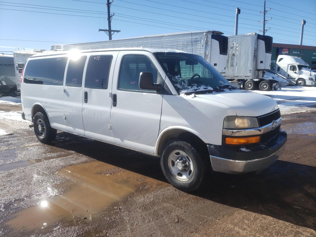 Photo 3 VIN: 1GAHG39K181177708 - CHEVROLET EXPRESS 