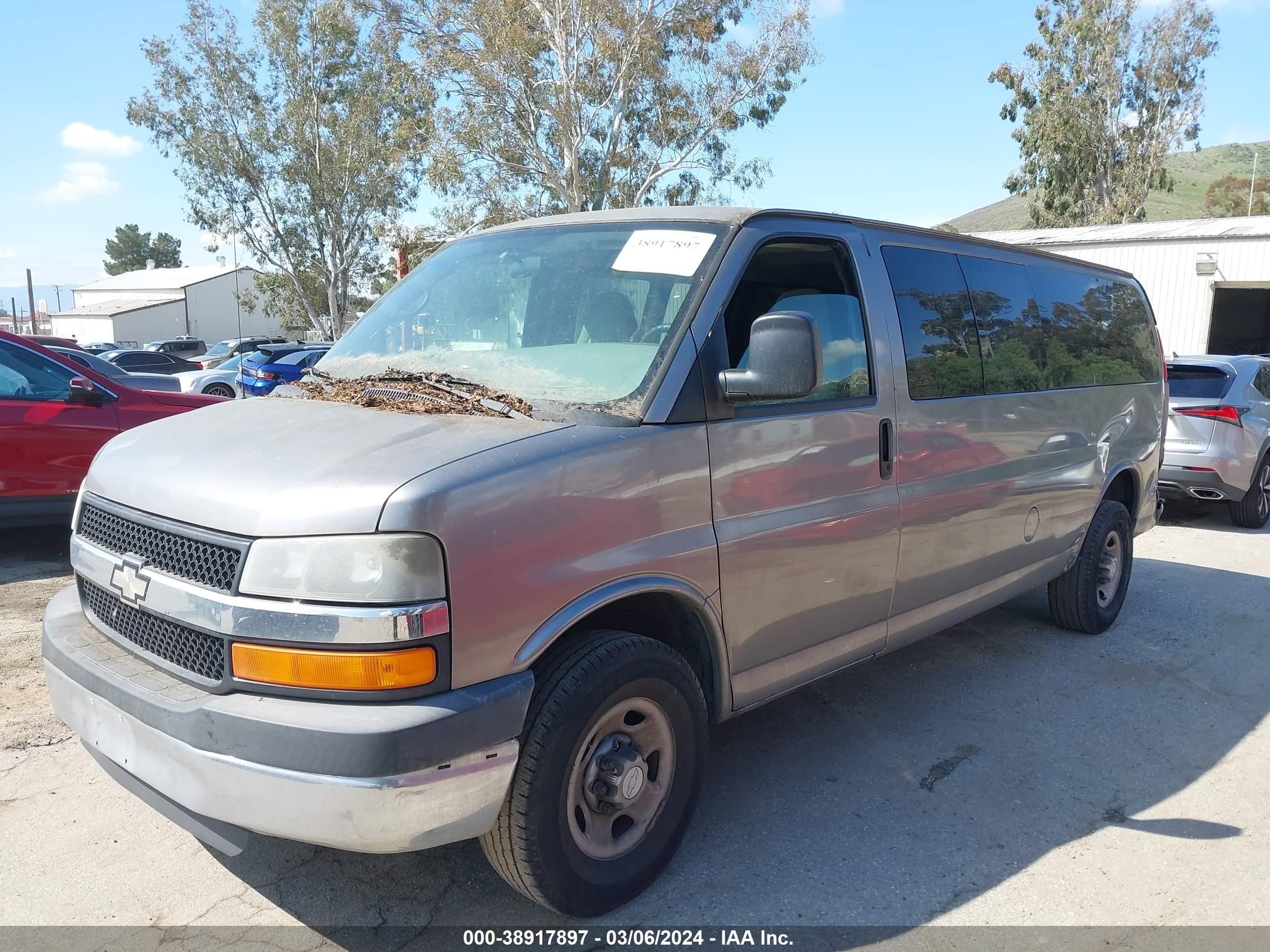 Photo 1 VIN: 1GAHG39K581204571 - CHEVROLET EXPRESS 