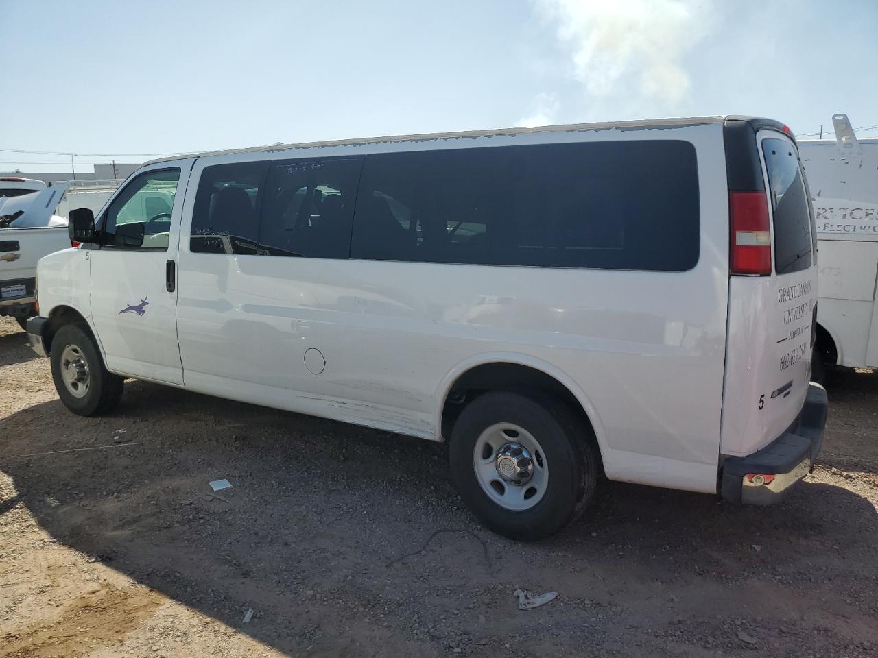 Photo 1 VIN: 1GAHG39K881117408 - CHEVROLET EXPRESS 