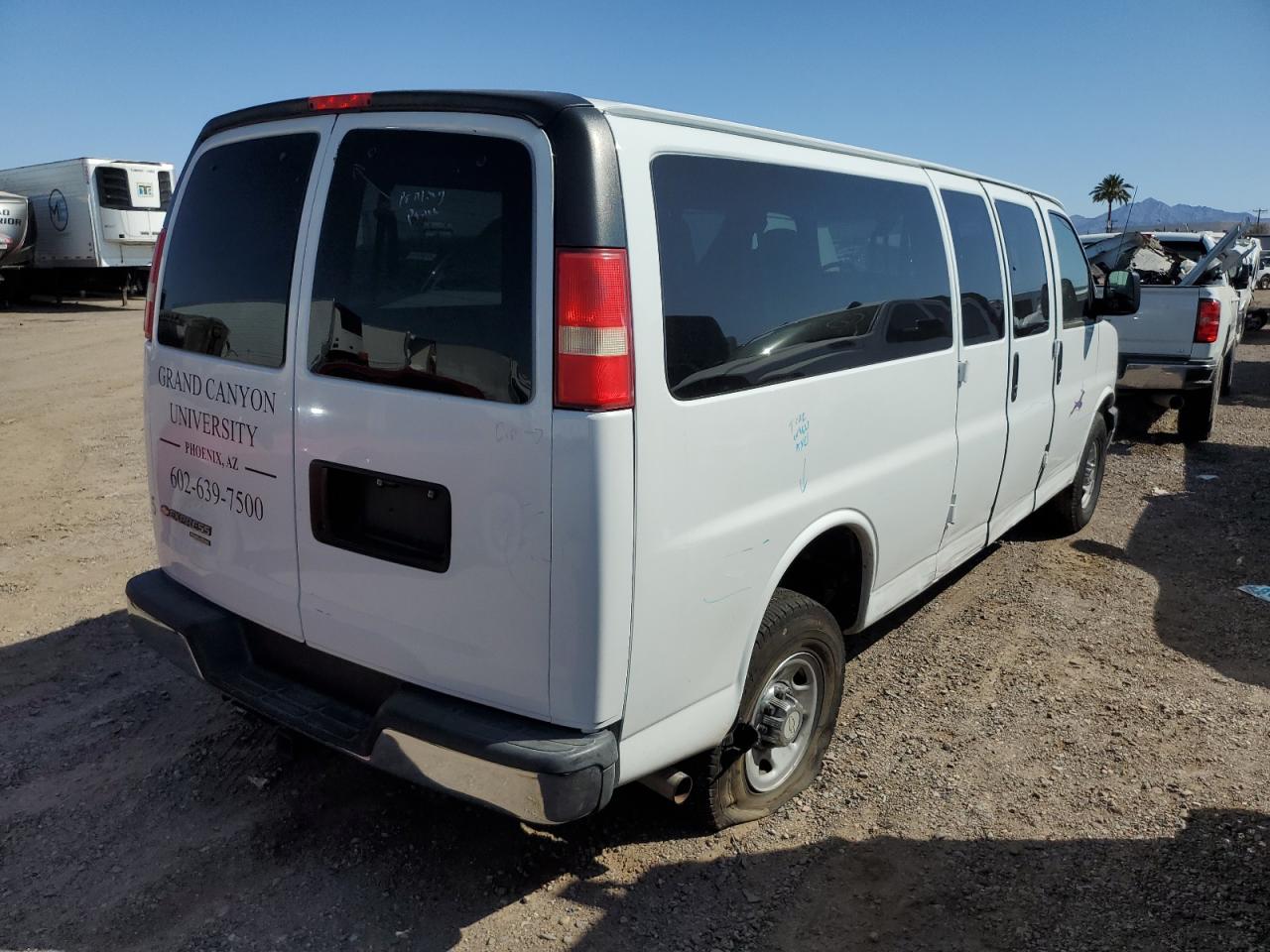 Photo 2 VIN: 1GAHG39K881117408 - CHEVROLET EXPRESS 