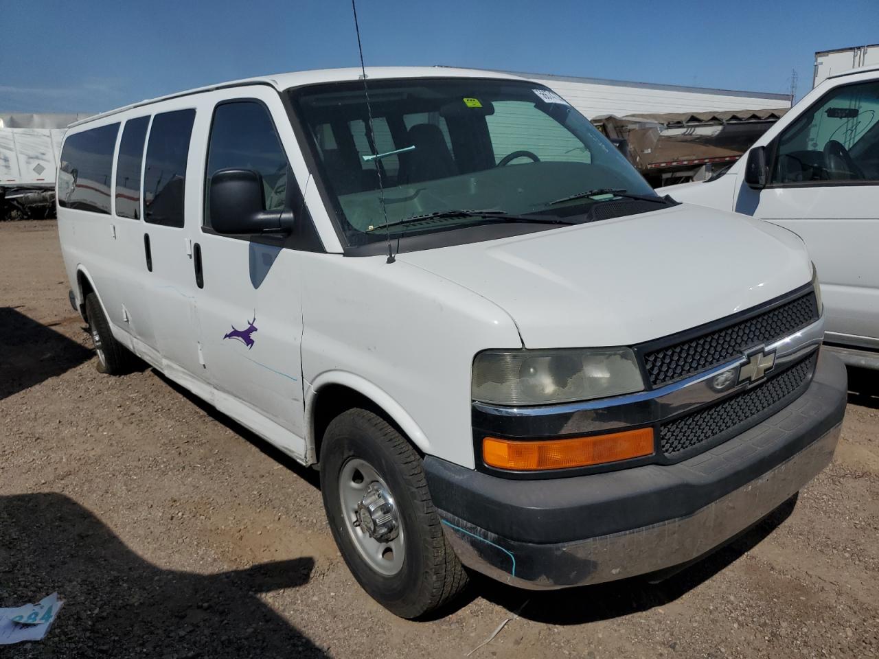 Photo 3 VIN: 1GAHG39K881117408 - CHEVROLET EXPRESS 