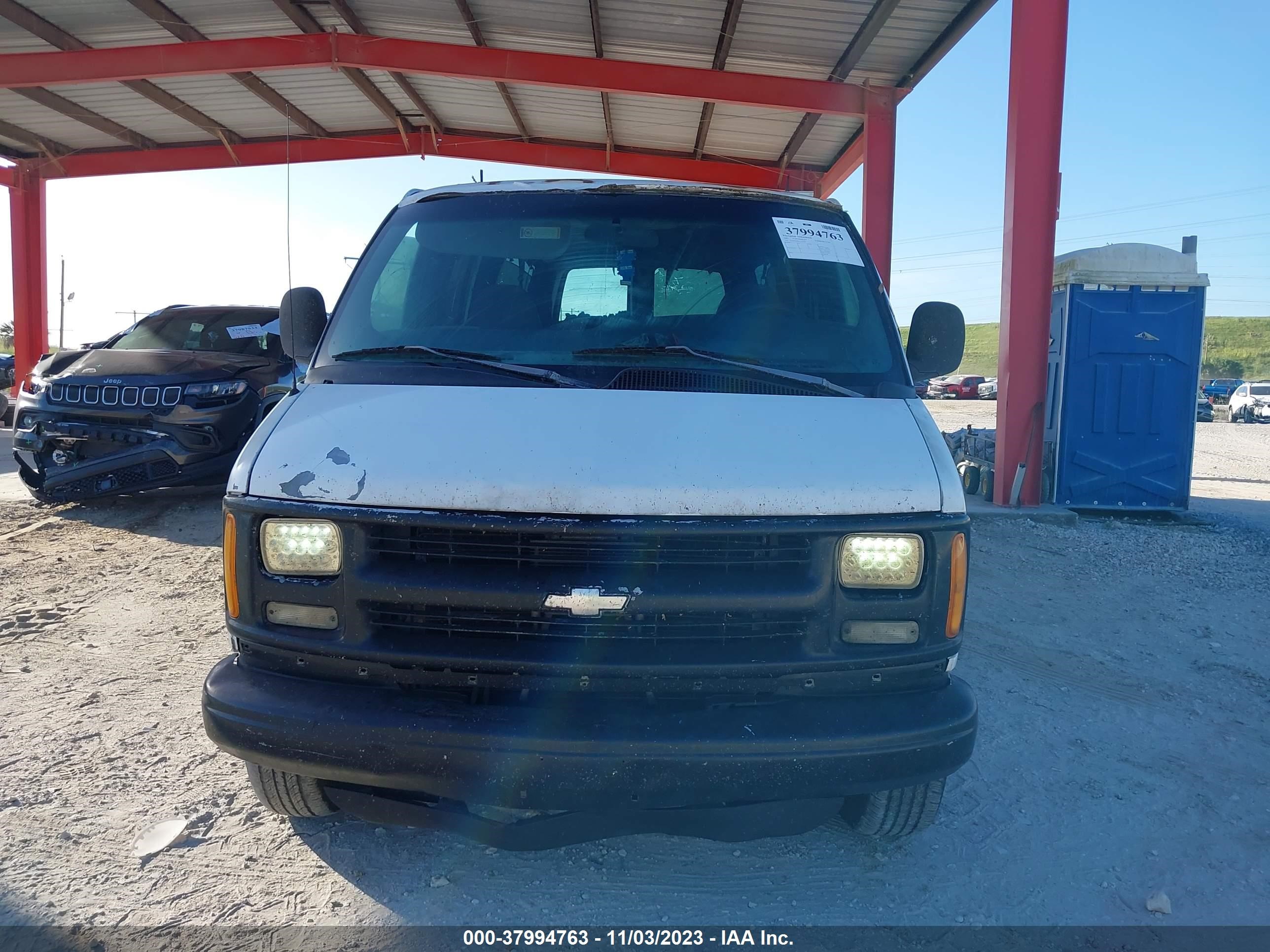 Photo 11 VIN: 1GAHG39R211177722 - CHEVROLET EXPRESS 