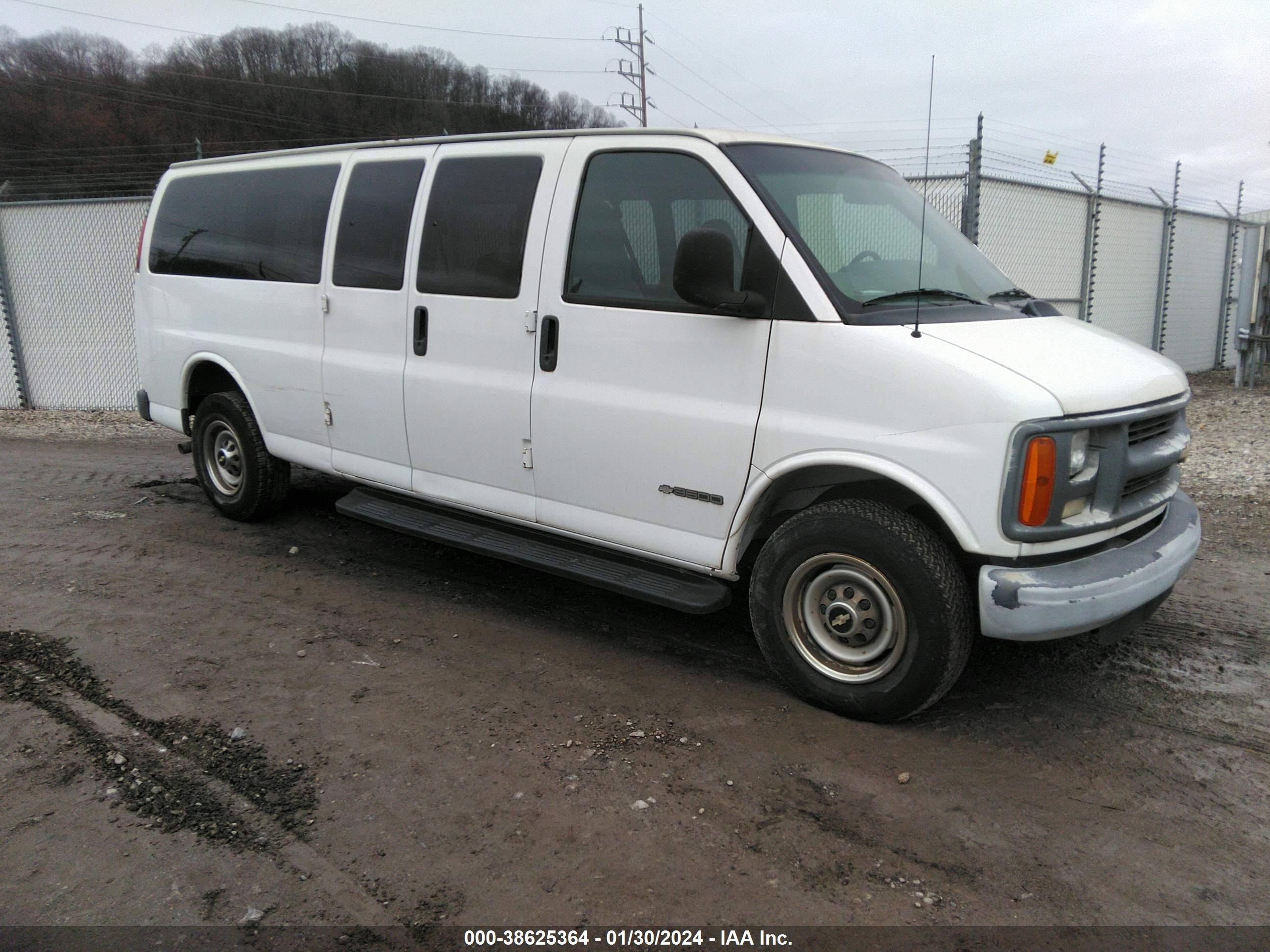 Photo 0 VIN: 1GAHG39R5W1051474 - CHEVROLET EXPRESS 