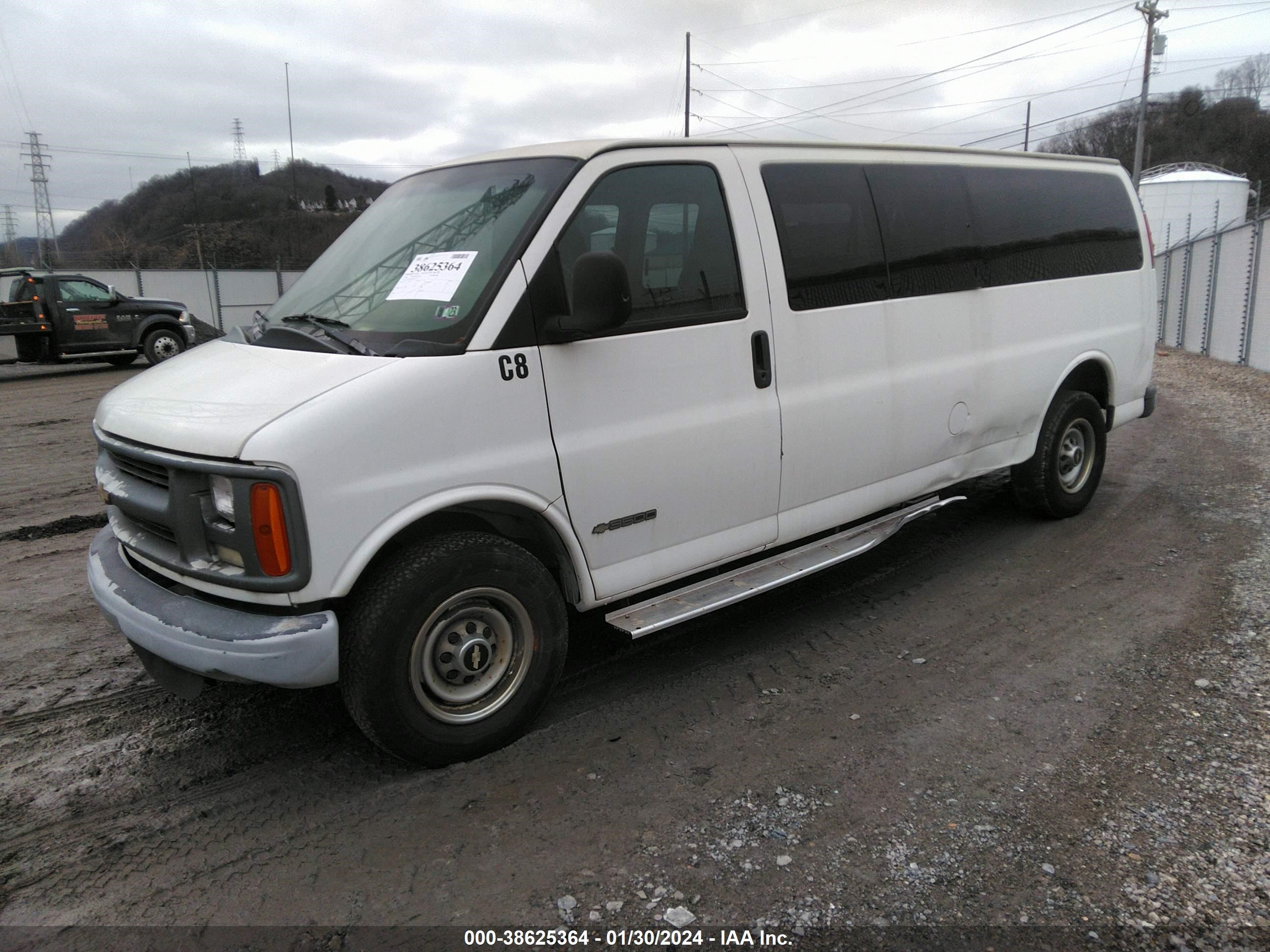 Photo 1 VIN: 1GAHG39R5W1051474 - CHEVROLET EXPRESS 