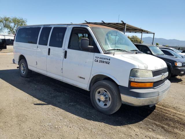 Photo 3 VIN: 1GAHG39U151159982 - CHEVROLET EXPRESS 