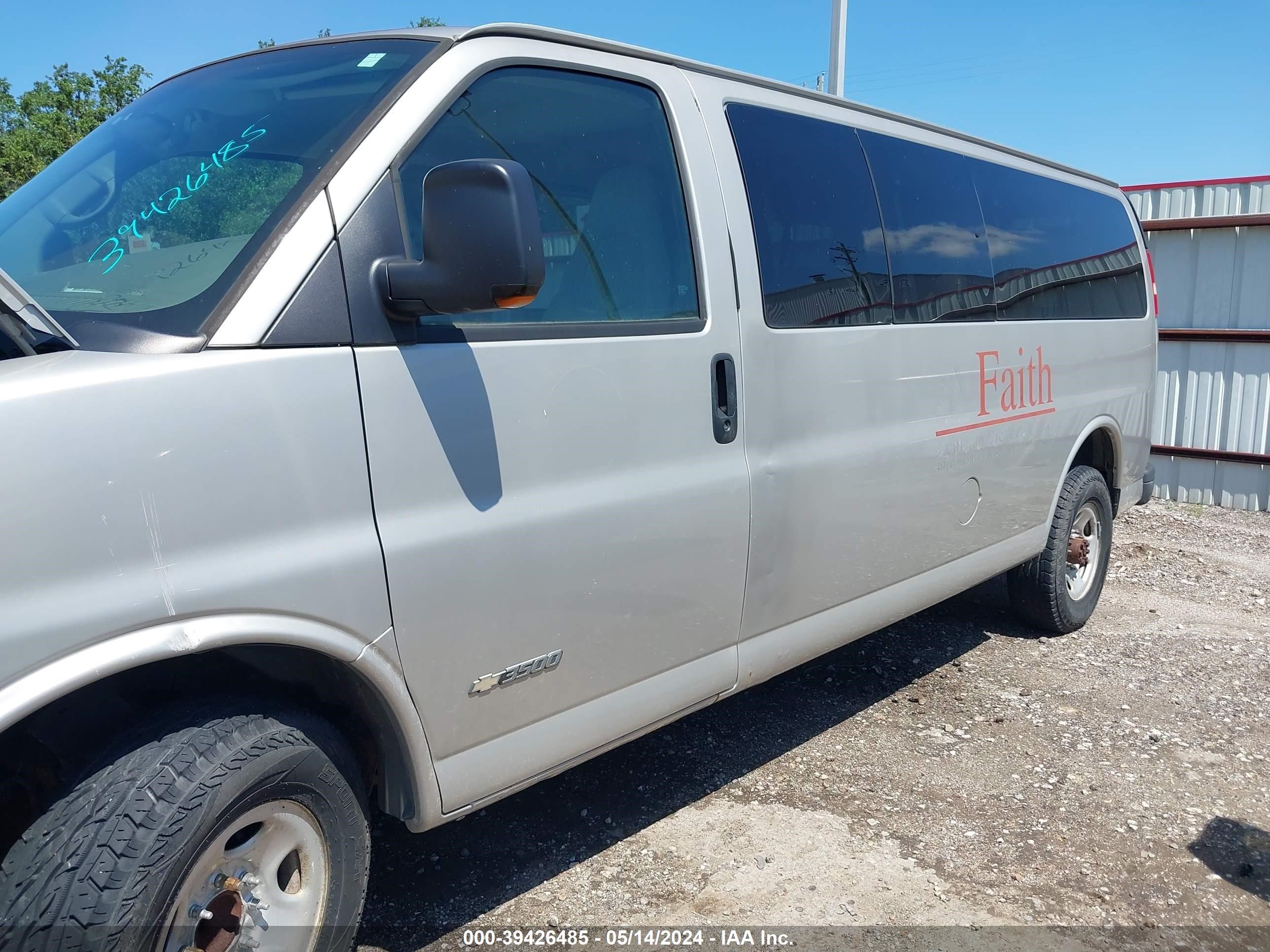 Photo 5 VIN: 1GAHG39U361154820 - CHEVROLET EXPRESS 