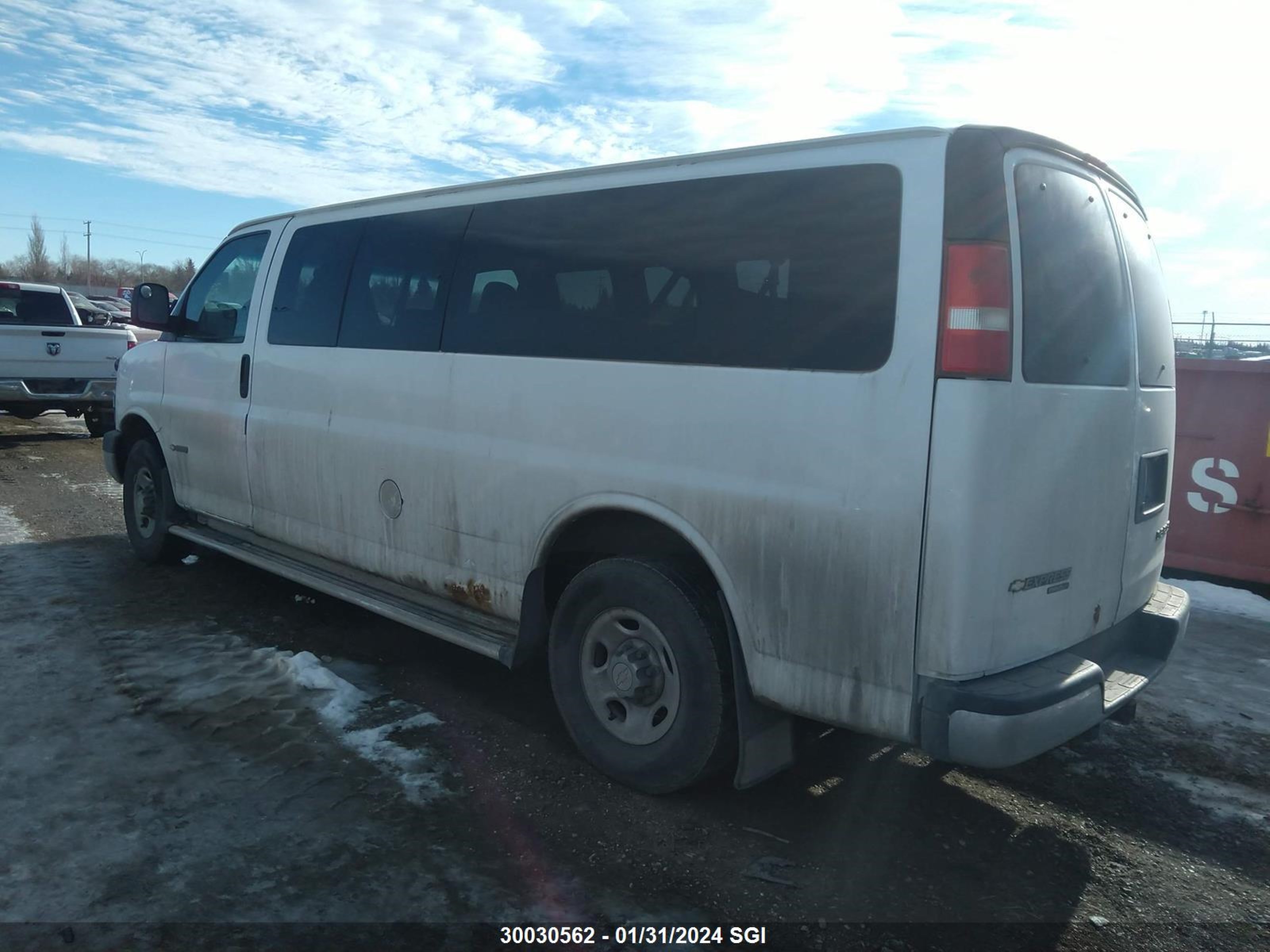 Photo 2 VIN: 1GAHG39U651257891 - CHEVROLET EXPRESS 