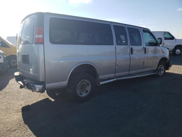 Photo 2 VIN: 1GAHG39UX71240269 - CHEVROLET EXPRESS 