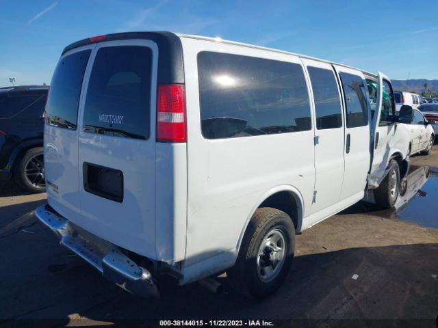 Photo 3 VIN: 1GAWGEFF1G1242033 - CHEVROLET EXPRESS G2500 