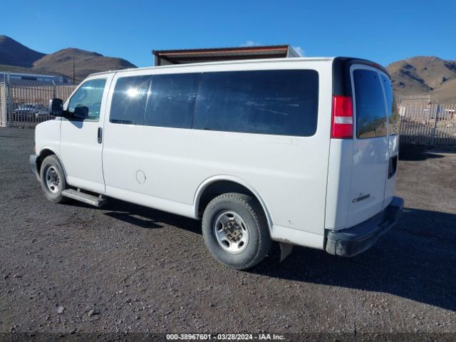 Photo 2 VIN: 1GAWGEFG0J1290493 - CHEVROLET EXPRESS 2500 