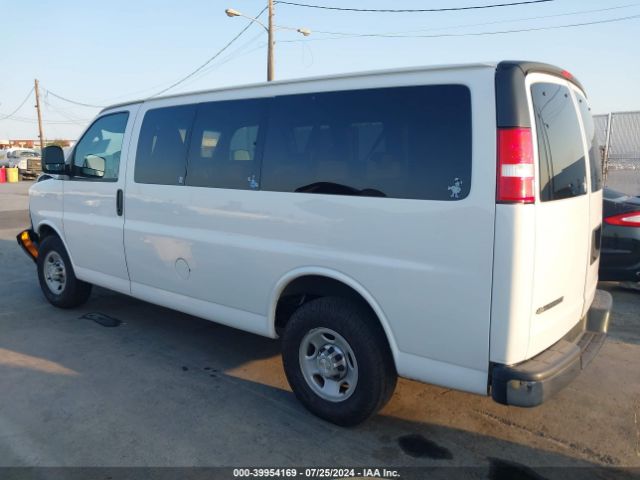 Photo 2 VIN: 1GAWGEFG6J1194576 - CHEVROLET EXPRESS 