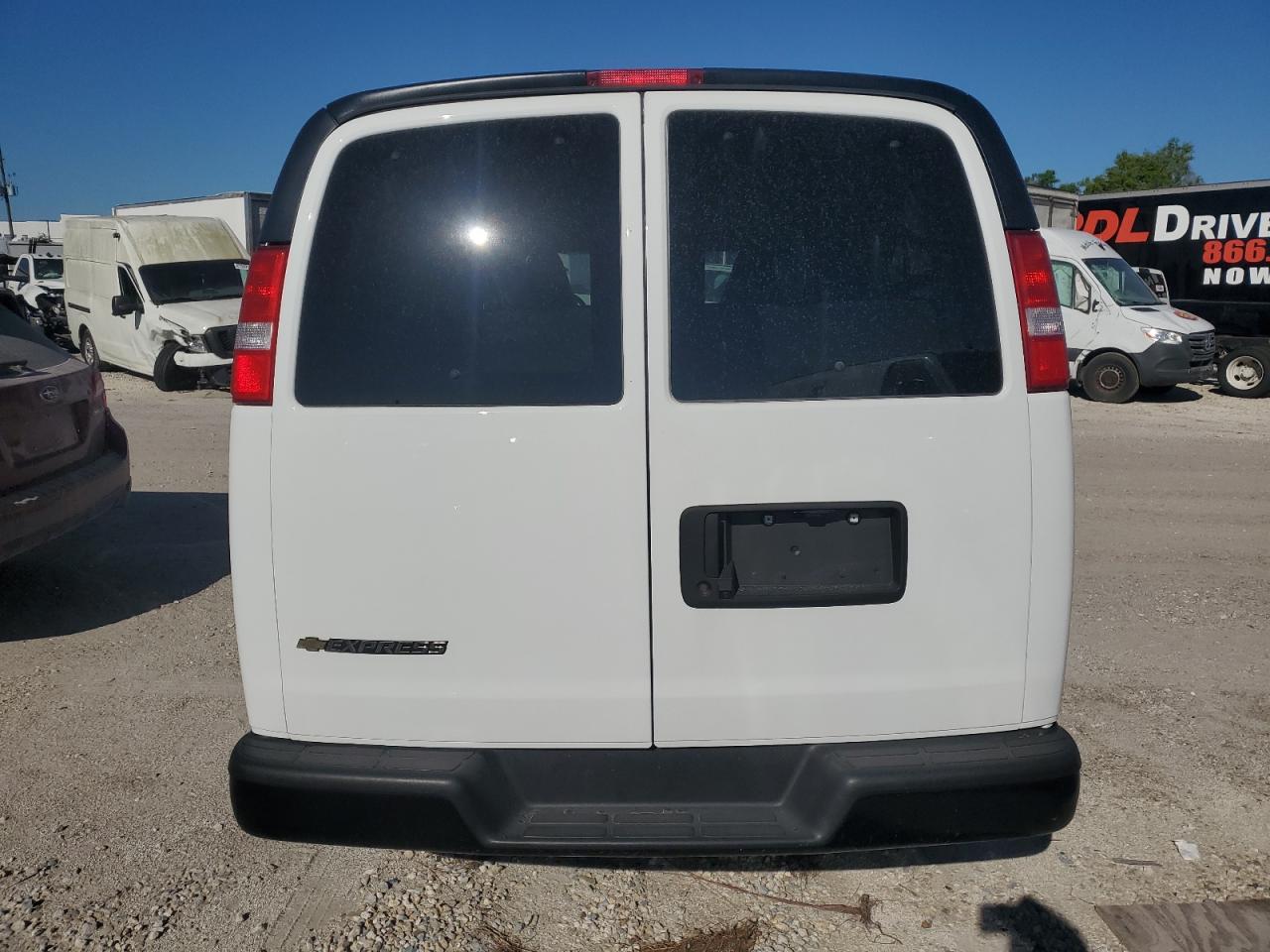 Photo 5 VIN: 1GAWGEFP0P1107747 - CHEVROLET EXPRESS 