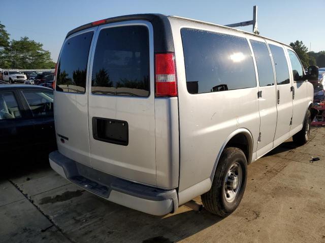 Photo 3 VIN: 1GAWGFFF3H1131832 - CHEVROLET EXPRESS G2 