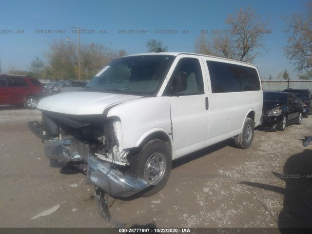 Photo 1 VIN: 1GAWGFFG1J1227621 - CHEVROLET EXPRESS PASSENGER 