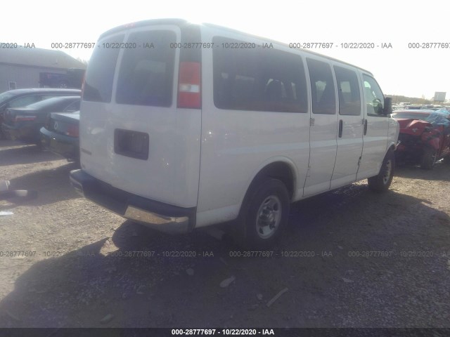 Photo 3 VIN: 1GAWGFFG1J1227621 - CHEVROLET EXPRESS PASSENGER 