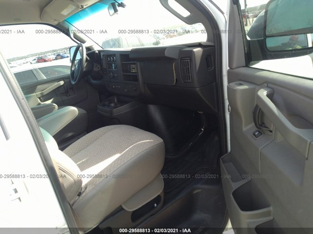 Photo 4 VIN: 1GAWGFFG1J1270727 - CHEVROLET EXPRESS PASSENGER 