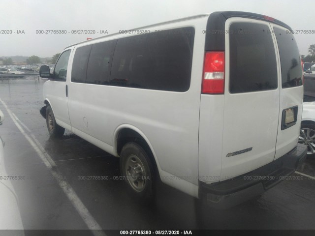 Photo 2 VIN: 1GAWGFFG9J1273777 - CHEVROLET EXPRESS PASSENGER 