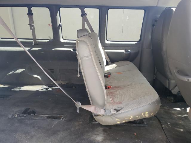 Photo 5 VIN: 1GAWGPFA2B1150454 - CHEVROLET EXPRESS PASSENGER 