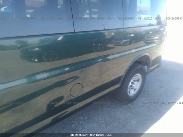 Photo 5 VIN: 1GAWGPFA2B1150454 - CHEVROLET EXPRESS PASSENGER 