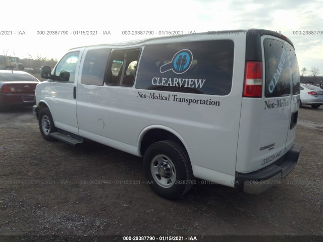 Photo 2 VIN: 1GAWGRFFXF1179648 - CHEVROLET EXPRESS PASSENGER 