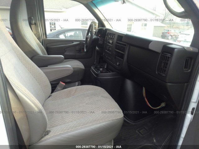 Photo 4 VIN: 1GAWGRFFXF1179648 - CHEVROLET EXPRESS PASSENGER 