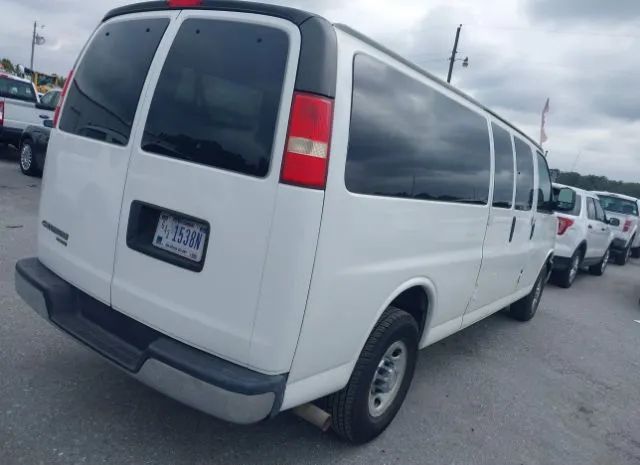 Photo 3 VIN: 1GAZG1FA0D1177729 - CHEVROLET EXPRESS PASSENGER 