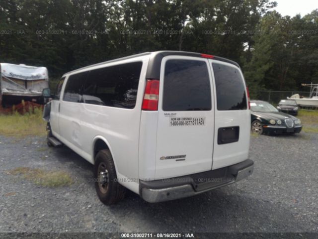 Photo 2 VIN: 1GAZG1FFXF1127015 - CHEVROLET EXPRESS PASSENGER 