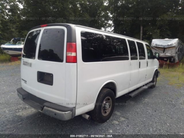 Photo 3 VIN: 1GAZG1FFXF1127015 - CHEVROLET EXPRESS PASSENGER 