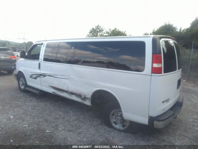 Photo 2 VIN: 1GAZG1FG0F1131096 - CHEVROLET EXPRESS PASSENGER 