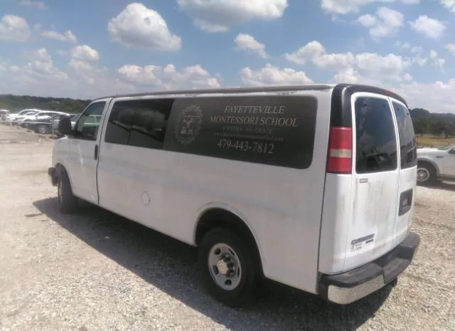 Photo 2 VIN: 1GAZG1FG1C1131913 - CHEVROLET EXPRESS PASSENGER 