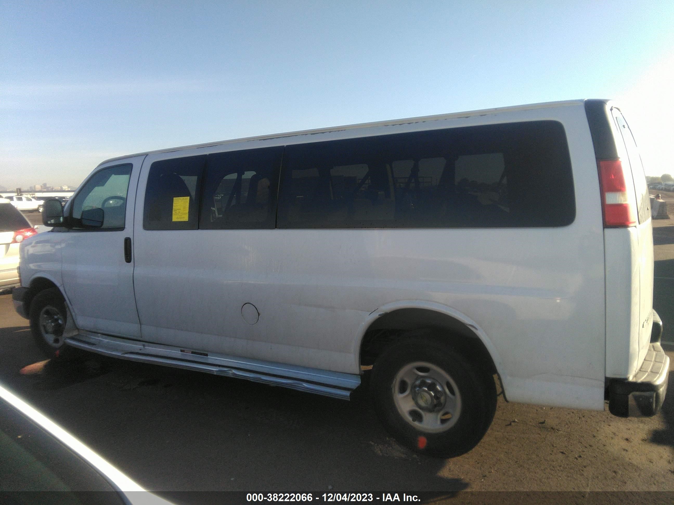 Photo 13 VIN: 1GAZG1FG1C1140644 - CHEVROLET EXPRESS 