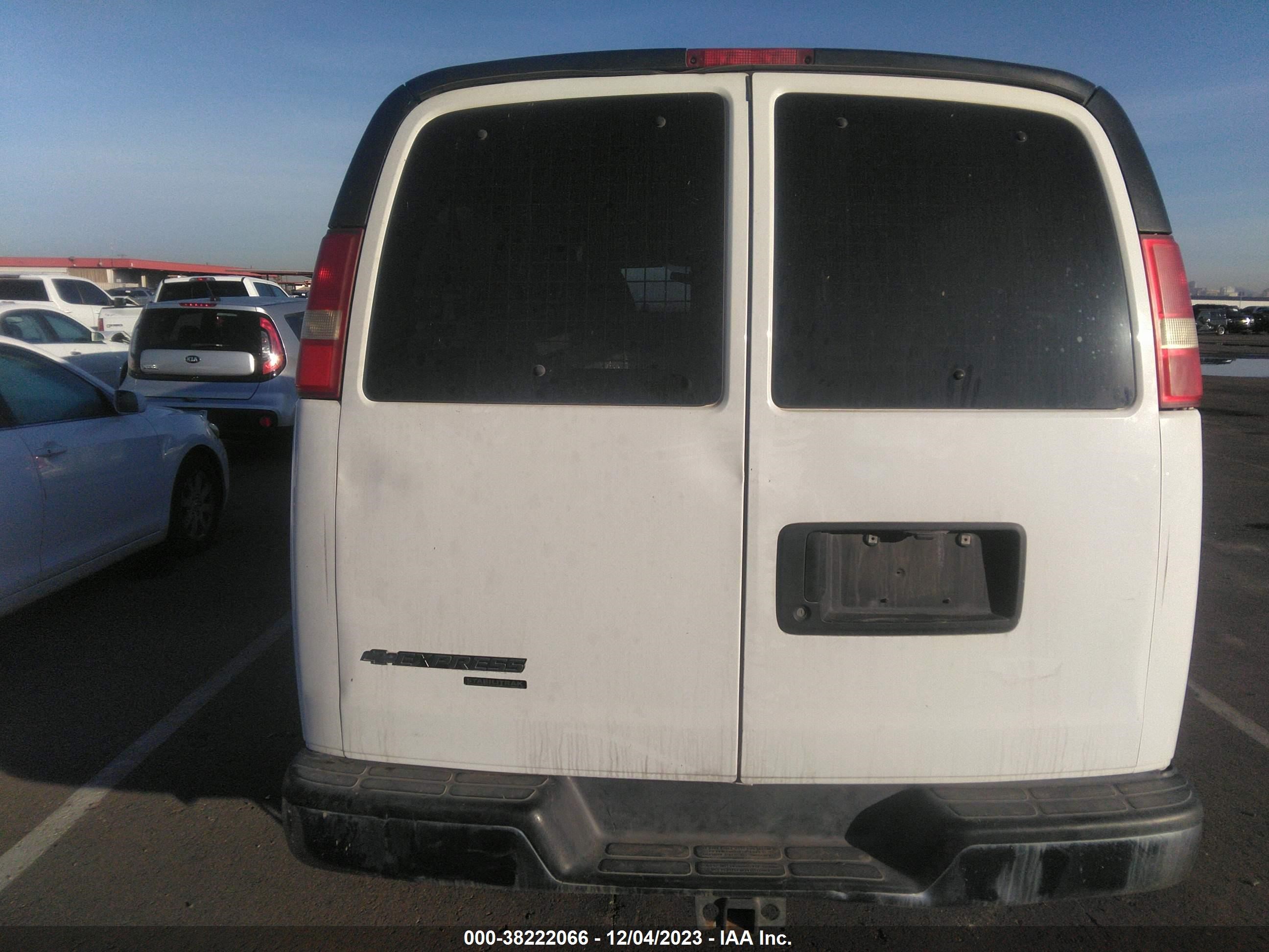 Photo 15 VIN: 1GAZG1FG1C1140644 - CHEVROLET EXPRESS 