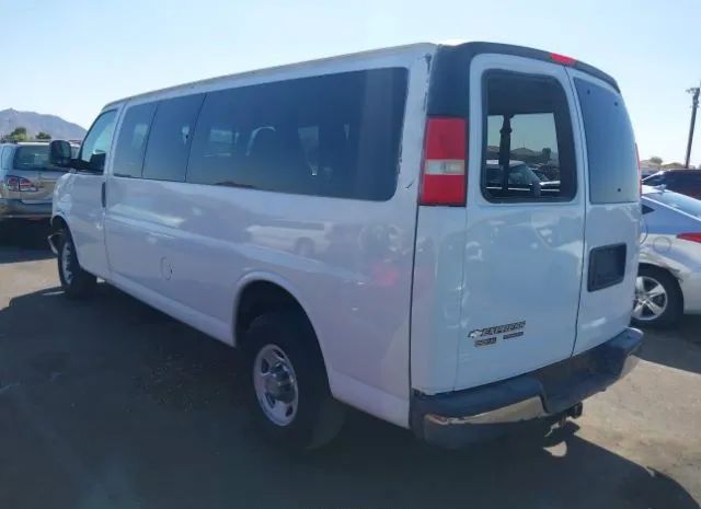 Photo 2 VIN: 1GAZG1FG2B1130526 - CHEVROLET EXPRESS 