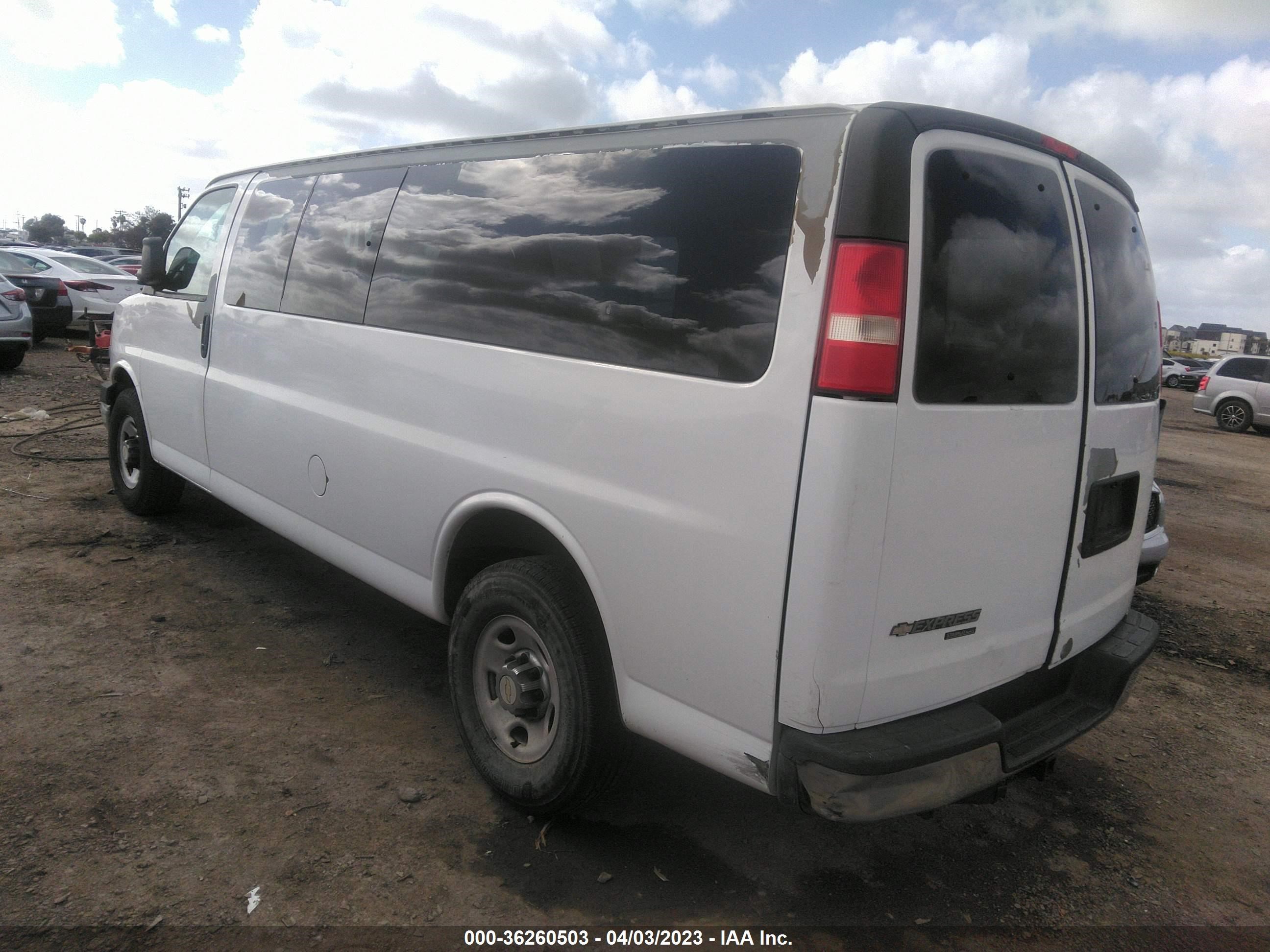 Photo 2 VIN: 1GAZG1FG2C1178951 - CHEVROLET EXPRESS 