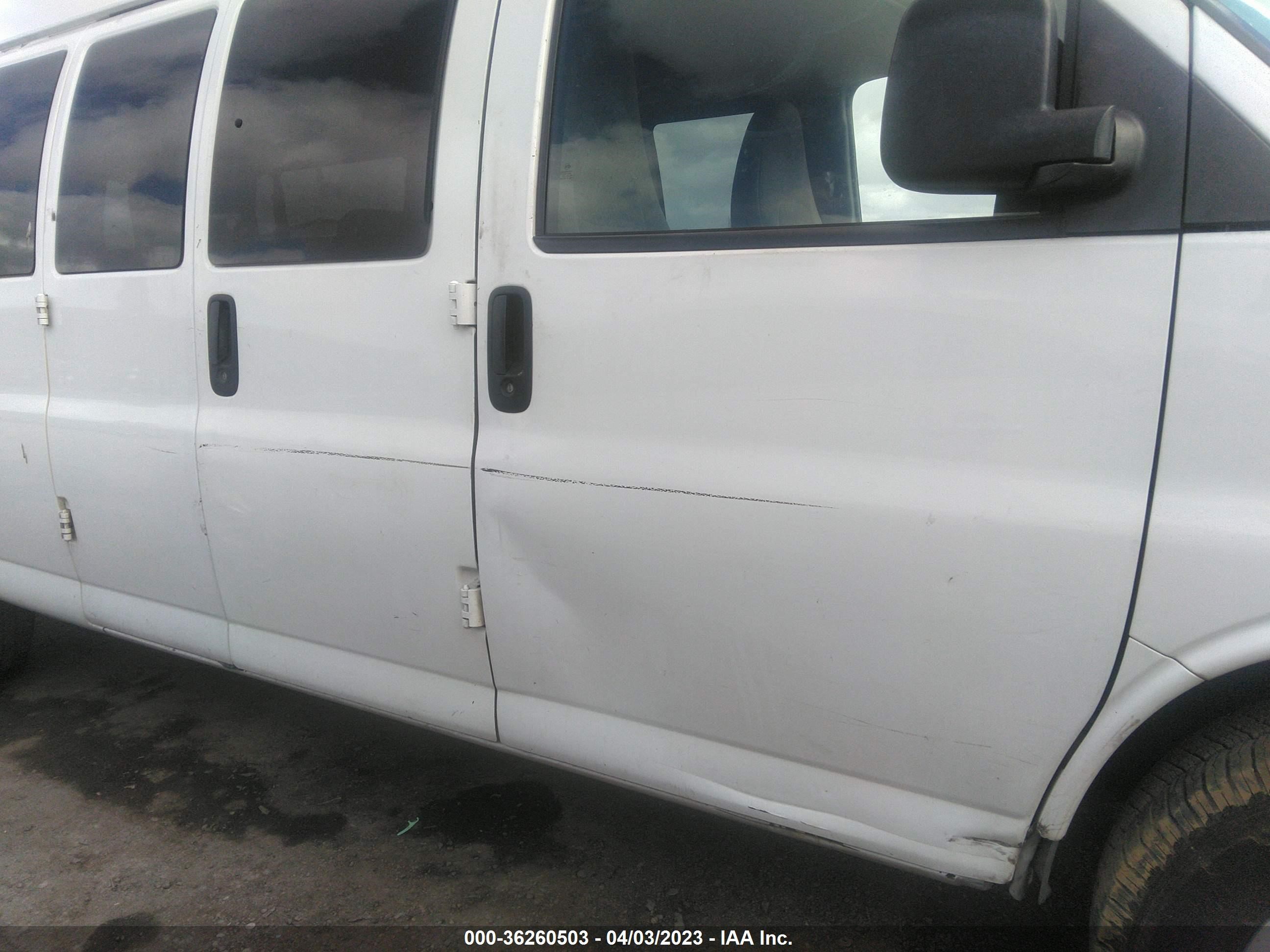 Photo 5 VIN: 1GAZG1FG2C1178951 - CHEVROLET EXPRESS 