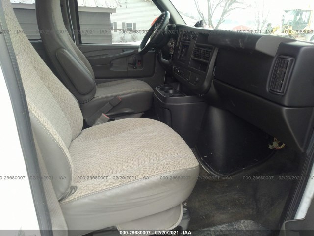 Photo 4 VIN: 1GAZG1FG2F1207207 - CHEVROLET EXPRESS PASSENGER 