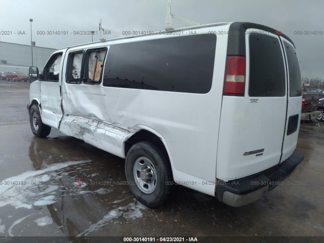 Photo 2 VIN: 1GAZG1FG6F1117557 - CHEVROLET EXPRESS PASSENGER 