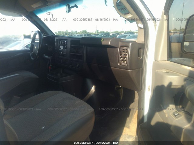 Photo 4 VIN: 1GAZG1FG6F1117557 - CHEVROLET EXPRESS PASSENGER 