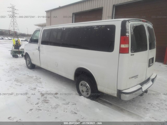 Photo 2 VIN: 1GAZG1FG7F1111623 - CHEVROLET EXPRESS PASSENGER 