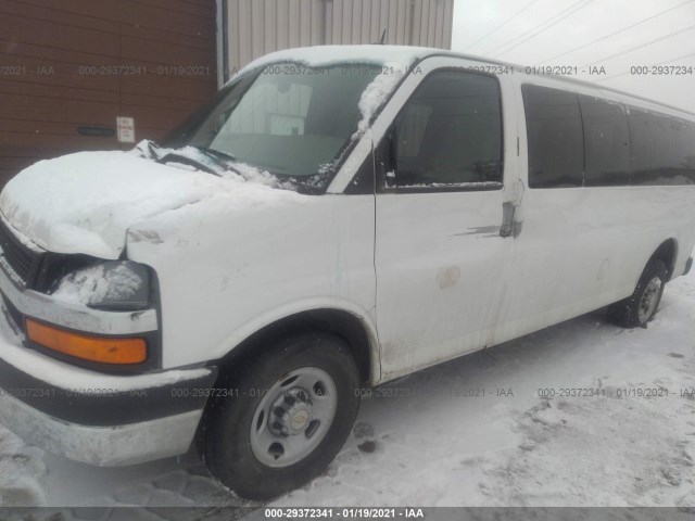 Photo 5 VIN: 1GAZG1FG7F1111623 - CHEVROLET EXPRESS PASSENGER 