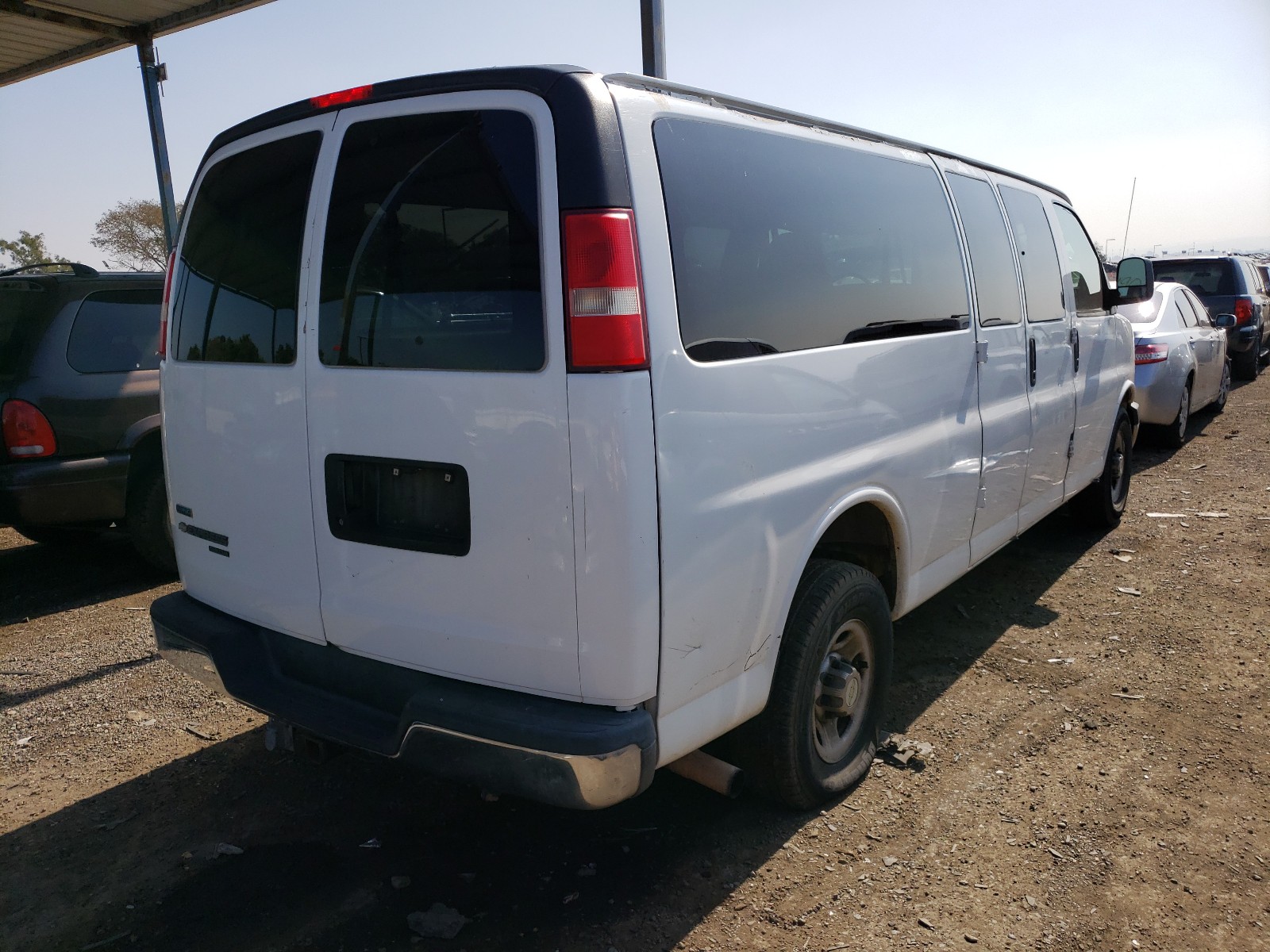 Photo 3 VIN: 1GAZG1FG8B1181027 - CHEVROLET EXPRESS G3 