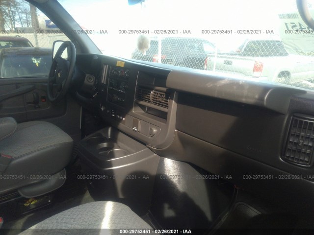 Photo 4 VIN: 1GAZG1FG9F1177011 - CHEVROLET EXPRESS PASSENGER 