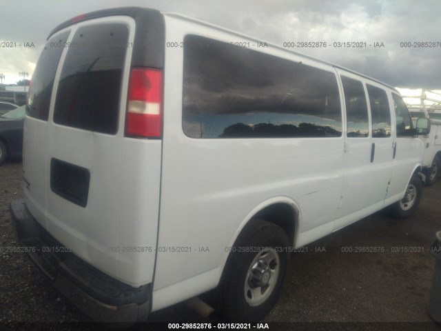 Photo 3 VIN: 1GAZG1FGXB1156629 - CHEVROLET EXPRESS PASSENGER 