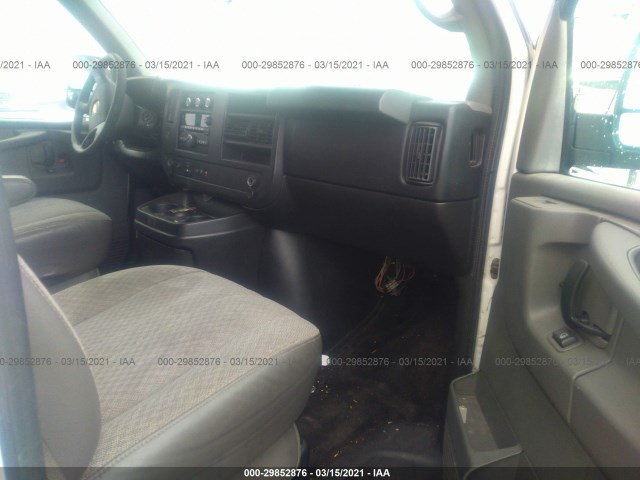 Photo 4 VIN: 1GAZG1FGXB1156629 - CHEVROLET EXPRESS PASSENGER 