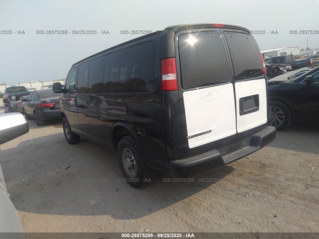 Photo 2 VIN: 1GAZGLFG5H1349114 - CHEVROLET EXPRESS PASSENGER 