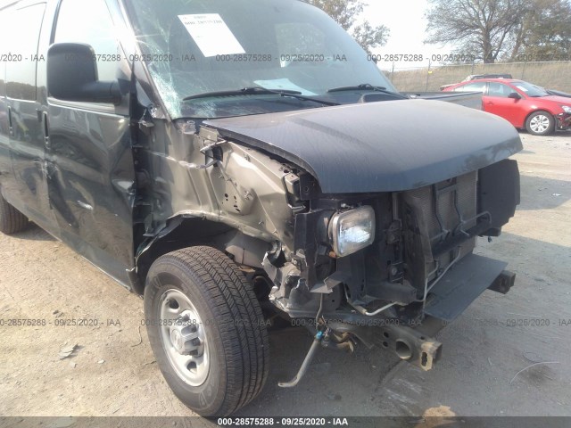 Photo 5 VIN: 1GAZGLFG5H1349114 - CHEVROLET EXPRESS PASSENGER 