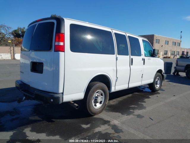 Photo 3 VIN: 1GAZGLFG8H1313871 - CHEVROLET EXPRESS G3500 